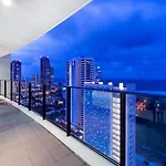 Stunning And Spacious Apartment With Ocean Views Sierra Grand Broadbeach - Gchm